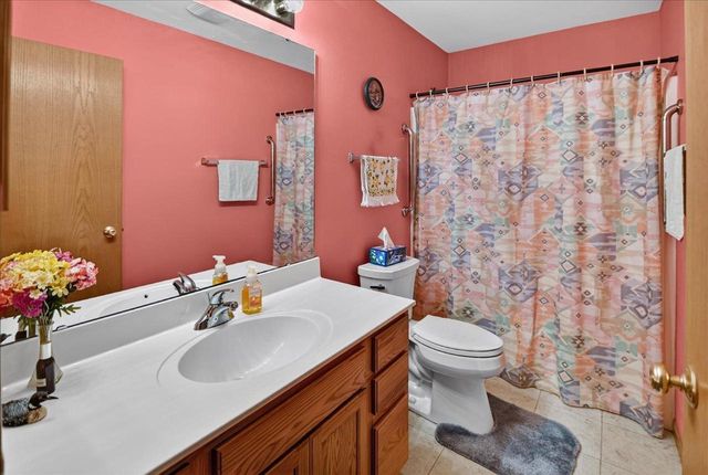 1340 Prairie Rose Drive, Sun Prairie, WI 53590