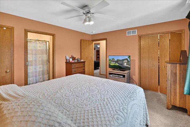 1340 Prairie Rose Drive, Sun Prairie, WI 53590