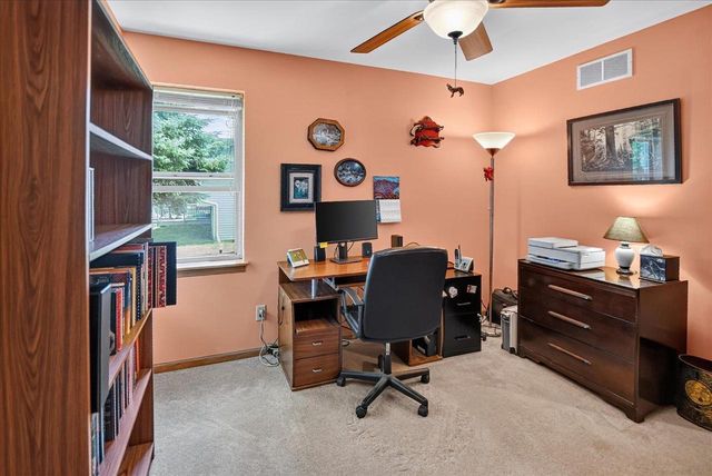 1340 Prairie Rose Drive, Sun Prairie, WI 53590