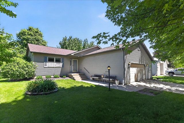 1340 Prairie Rose Drive, Sun Prairie, WI 53590