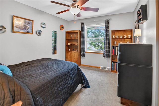 1340 Prairie Rose Drive, Sun Prairie, WI 53590