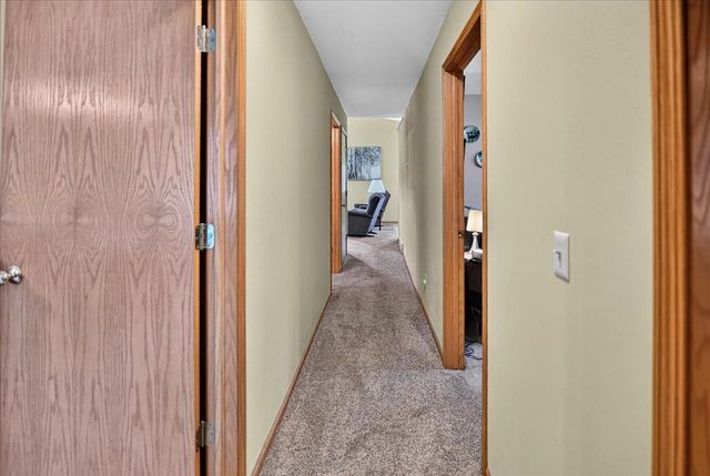 1340 Prairie Rose Drive, Sun Prairie, WI 53590