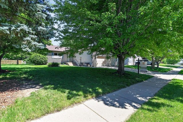 1340 Prairie Rose Drive, Sun Prairie, WI 53590