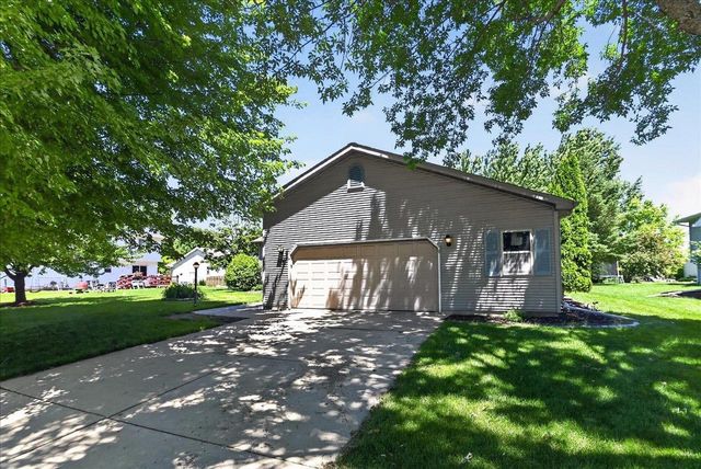 1340 Prairie Rose Drive, Sun Prairie, WI 53590