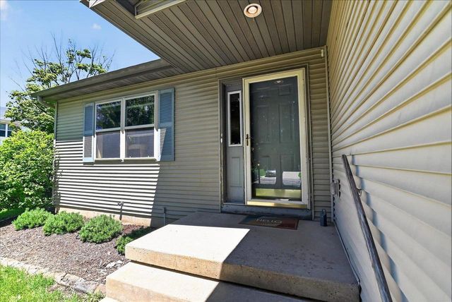 1340 Prairie Rose Drive, Sun Prairie, WI 53590