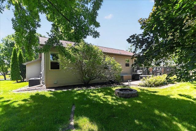 1340 Prairie Rose Drive, Sun Prairie, WI 53590