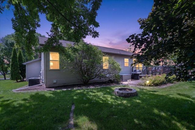 1340 Prairie Rose Drive, Sun Prairie, WI 53590