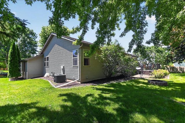 1340 Prairie Rose Drive, Sun Prairie, WI 53590