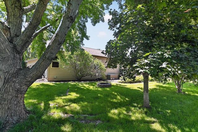 1340 Prairie Rose Drive, Sun Prairie, WI 53590