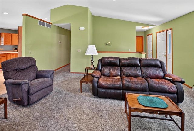 1340 Prairie Rose Drive, Sun Prairie, WI 53590