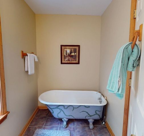 42 Water St, Northampton, MA 01053