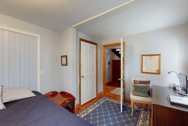 42 Water St, Northampton, MA 01053