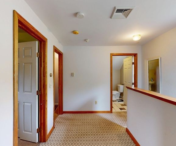 42 Water St, Northampton, MA 01053