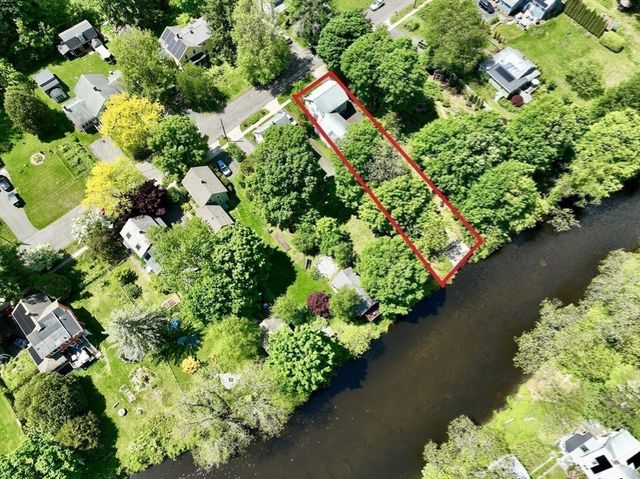 42 Water St, Northampton, MA 01053