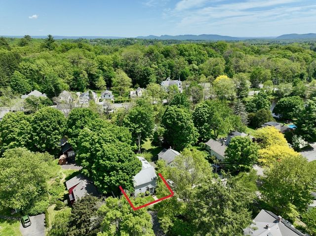 42 Water St, Northampton, MA 01053