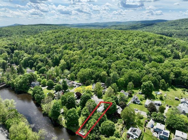 42 Water St, Northampton, MA 01053