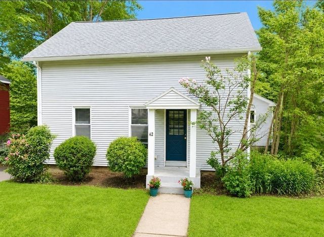 42 Water St, Northampton, MA 01053