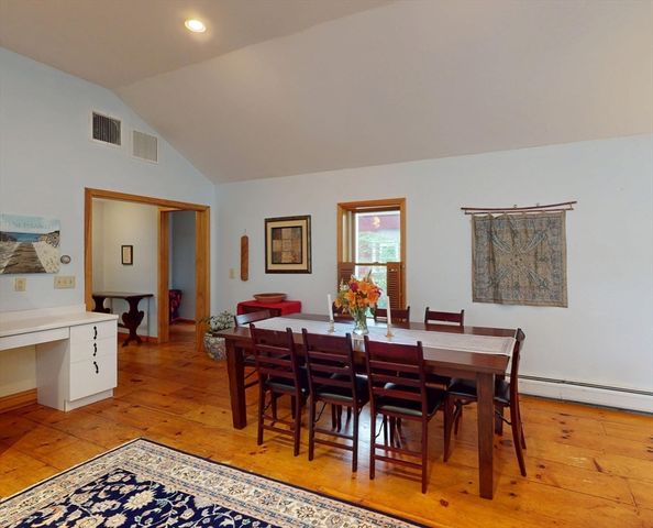 42 Water St, Northampton, MA 01053