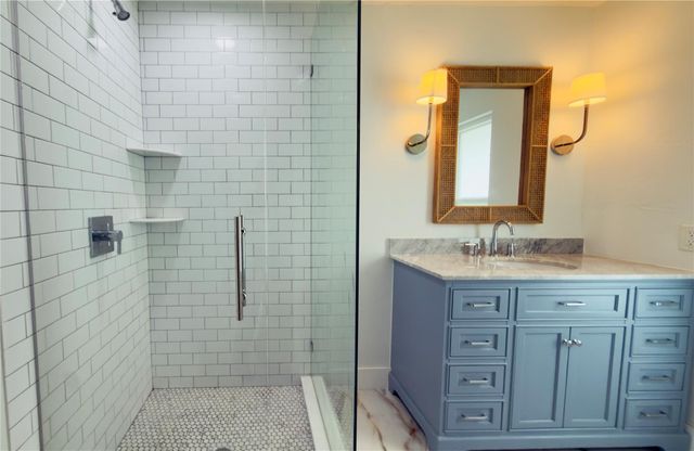 27153 Edenbridge CT, Bonita Springs, FL 34135