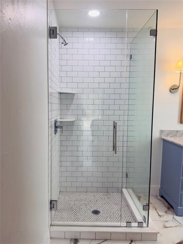 27153 Edenbridge CT, Bonita Springs, FL 34135