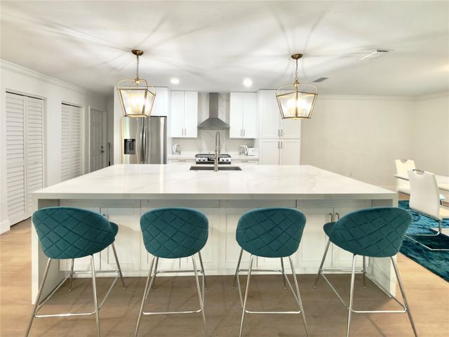 27153 Edenbridge CT, Bonita Springs, FL 34135