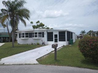 5 Santa Fe Lane, Port St Lucie, FL 34952