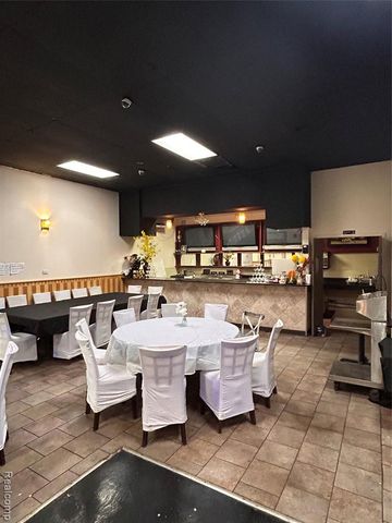 3854 E 13 Mile Road, Warren, MI 48092