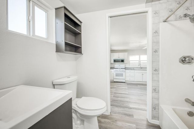 4011 E Madison Avenue, Fresno, CA 93702