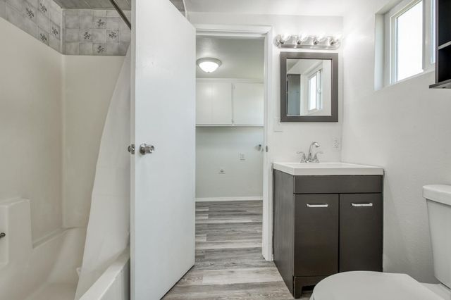 4011 E Madison Avenue, Fresno, CA 93702