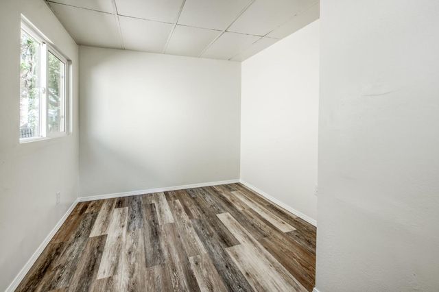 4011 E Madison Avenue, Fresno, CA 93702