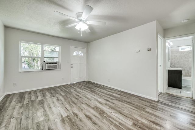4011 E Madison Avenue, Fresno, CA 93702