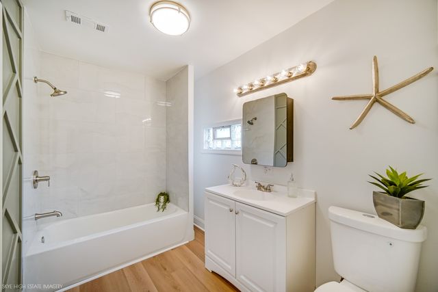 8100 S Cornell Avenue, Chicago, IL 60619