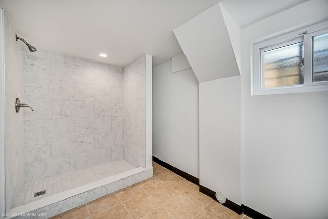 8100 S Cornell Avenue, Chicago, IL 60619
