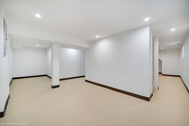 8100 S Cornell Avenue, Chicago, IL 60619
