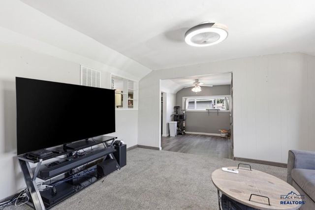 2011 PRAIRIE AVE, Rapid City, SD 57701