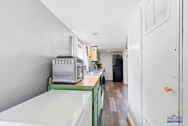 2011 PRAIRIE AVE, Rapid City, SD 57701