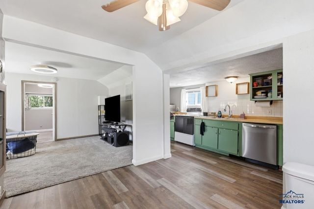 2011 PRAIRIE AVE, Rapid City, SD 57701