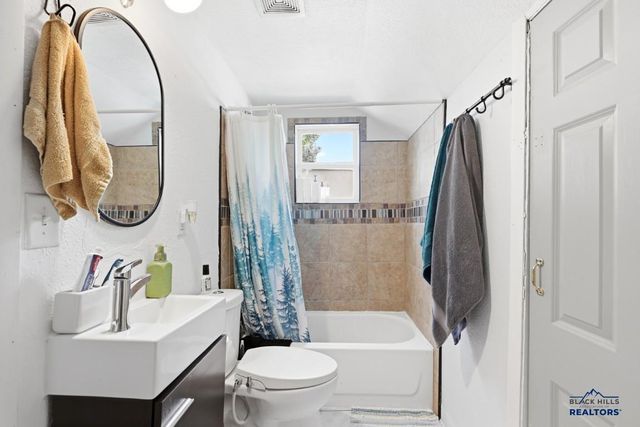 2011 PRAIRIE AVE, Rapid City, SD 57701
