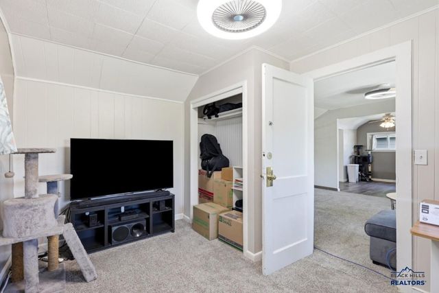 2011 PRAIRIE AVE, Rapid City, SD 57701