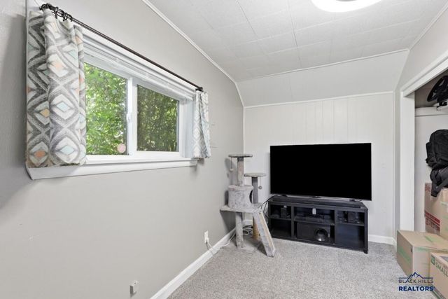 2011 PRAIRIE AVE, Rapid City, SD 57701