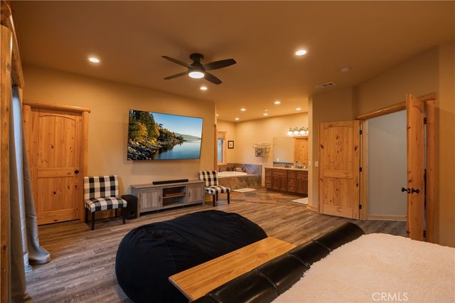 325 Stoney Creek Road, Big Bear Lake, CA 92315
