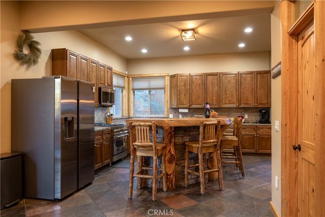 325 Stoney Creek Road, Big Bear Lake, CA 92315