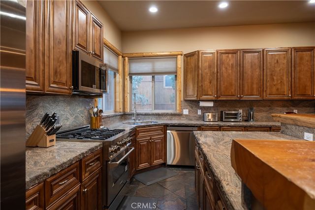 325 Stoney Creek Road, Big Bear Lake, CA 92315
