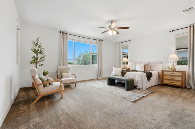 400 Ridge Creek Estates Way, Dinuba, CA 93618