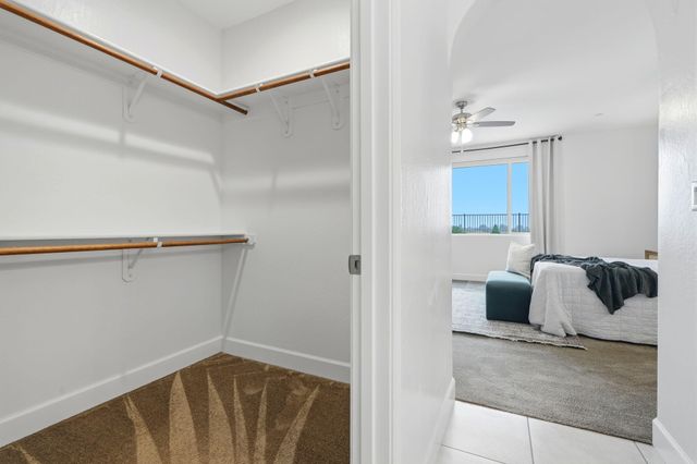 400 Ridge Creek Estates Way, Dinuba, CA 93618