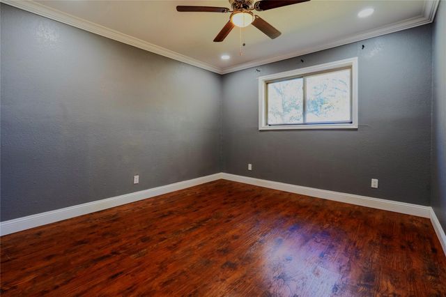 10207 Old Orchard Road, La Porte, TX 77571