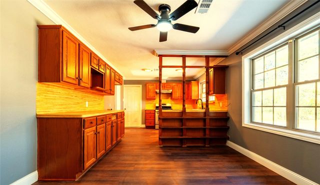 10207 Old Orchard Road, La Porte, TX 77571