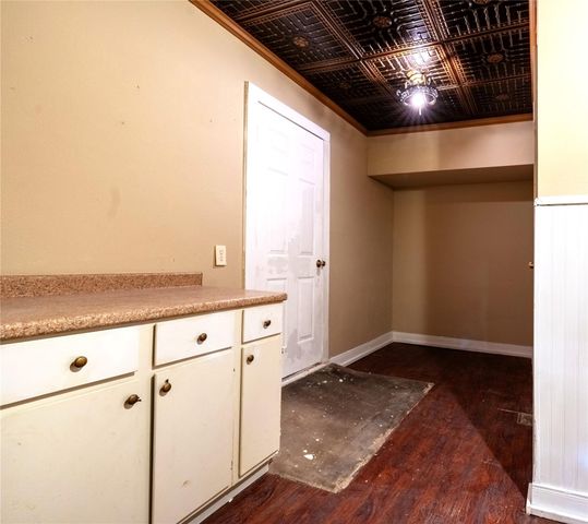 10207 Old Orchard Road, La Porte, TX 77571