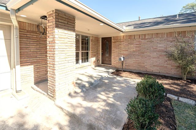 10207 Old Orchard Road, La Porte, TX 77571