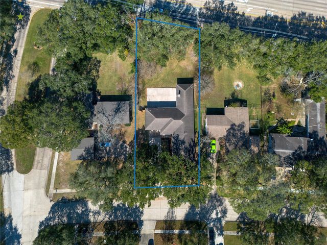 10207 Old Orchard Road, La Porte, TX 77571